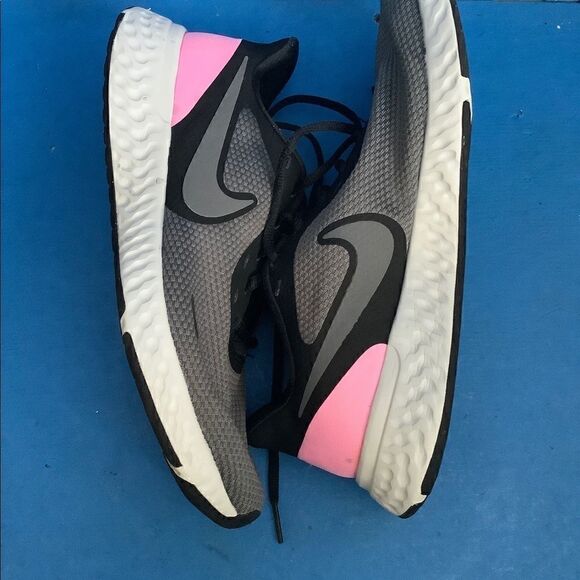 Nike Revolution 5 Running Shoes Women's US 10 - Picture 7 of 14